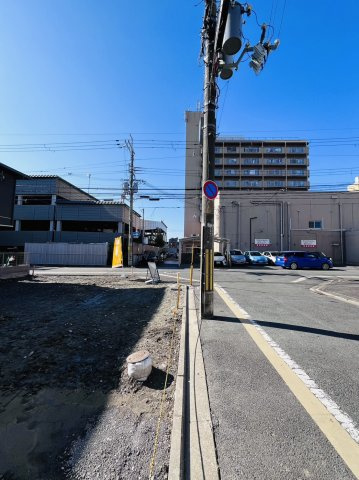 西ノ京原町1号地　条件付土地の前面道路含む現地写真
