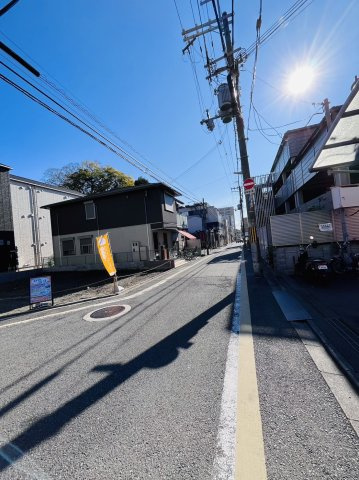 西ノ京原町1号地　条件付土地の前面道路含む現地写真