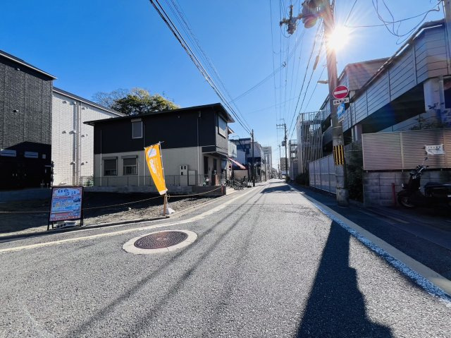 西ノ京原町1号地　条件付土地の前面道路含む現地写真
