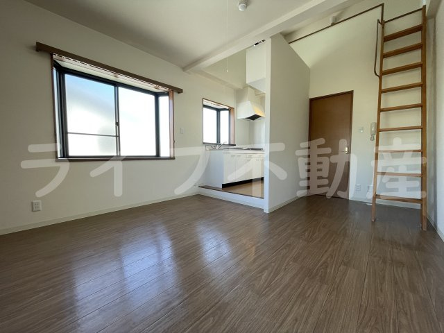 グランデコの居間・リビング|ゆったり過ごせる居間です