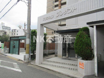 【エントランス】 | マンションプレザント（荒本賃貸） | 清潔なエントランスです