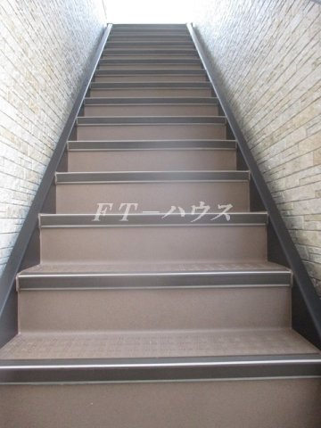 リブリ・ミッドサマーのその他