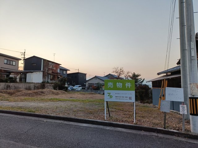 西条市西田甲土地【468】155.91坪の前面道路含む現地写真