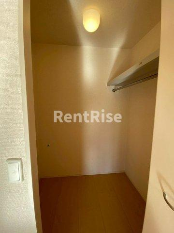 クレヴィアの収納