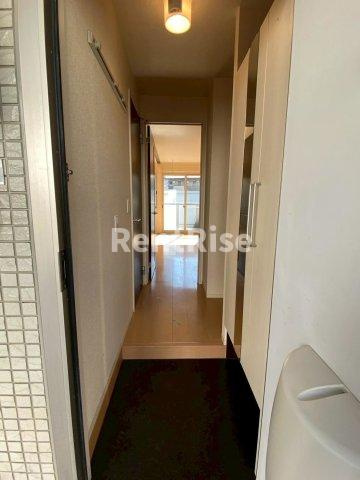 クレヴィアの玄関