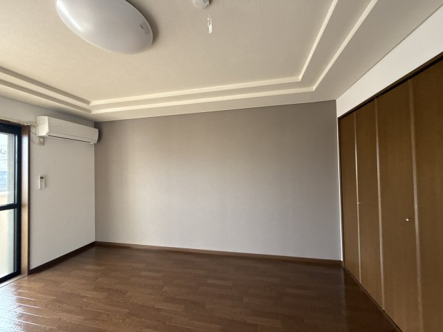 パーソナル飯田１２の居間・リビング