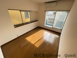 【洋室】 | 久宝園2丁目貸家