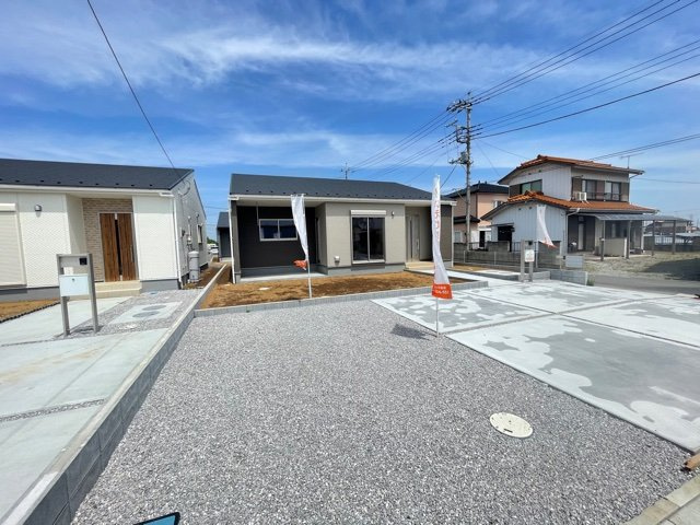 上里町三町（全8棟）4号棟の駐車場