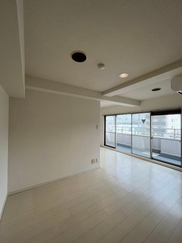 ドゥマン梅田のロビー|建物の内部です