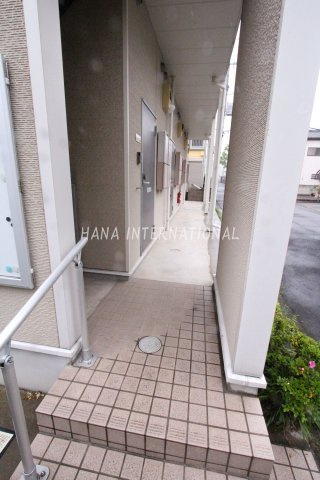 レオネクストＫアパートメントのエントランス