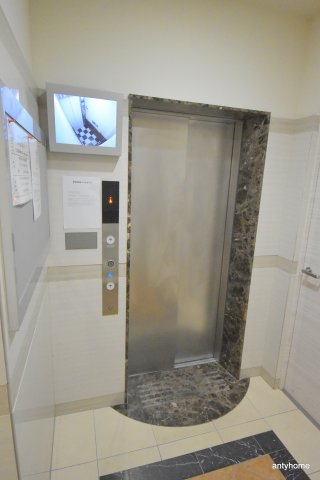 Luxe新大阪SOUTH　仲介手数料無料の玄関