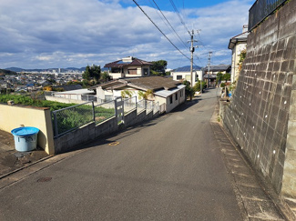 【前面道路含む現地写真】