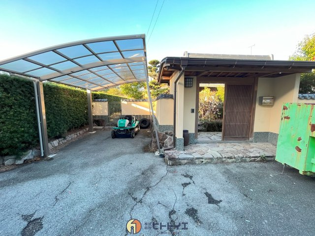 北山中古住宅の駐車場