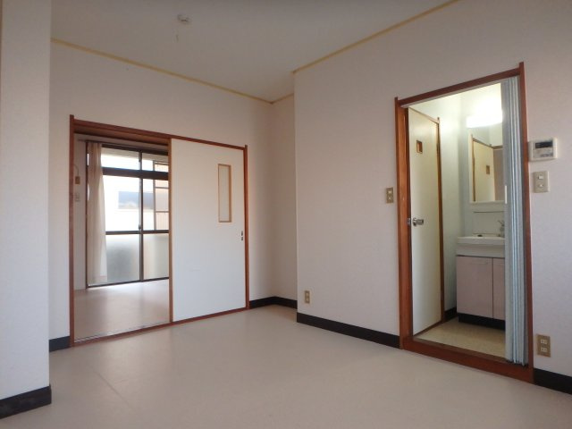 大和サンパークヒルの居間・リビング