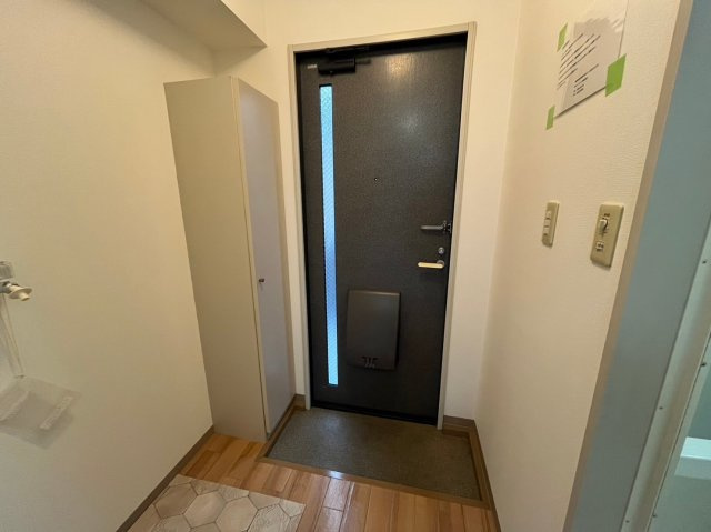 ヘスティア御影D棟の玄関