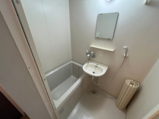 ヘスティア御影D棟の浴室