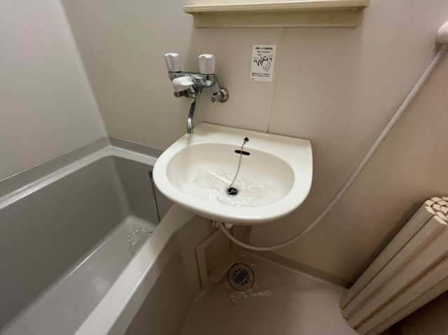 ヘスティア御影D棟の浴室