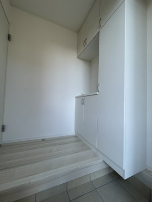 【玄関】 | 衣川３丁目 | ただいまと叫びたくなるような玄関は毎日の行き帰りで使う空間。