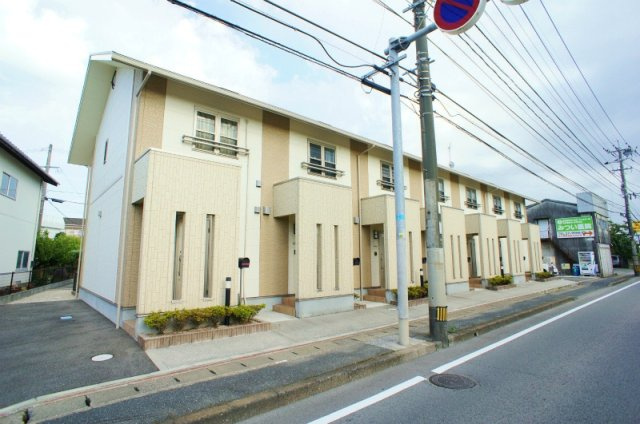 久留米市津福本町のアパートの外観