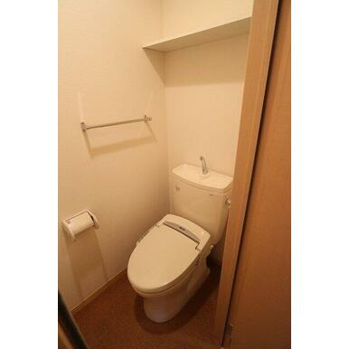 ロイヤルパーク弐番館のトイレ|シンプルで使いやすいトイレです