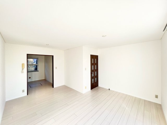 メゾン・ミキの居間・リビング|おしゃれな居間です