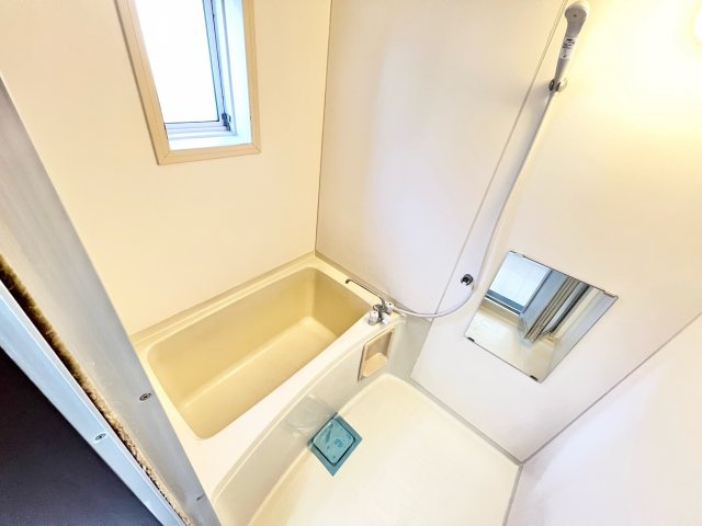 メゾン・ミキの浴室|日々の疲れを癒すお風呂付です