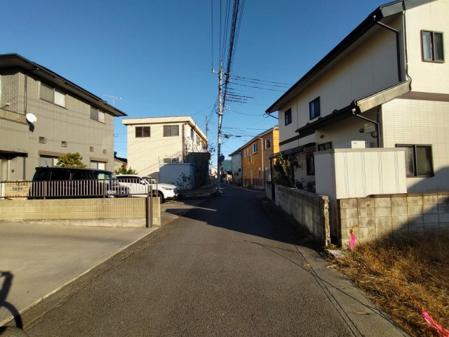 高崎市倉賀野町売地 B区画の前面道路含む現地写真