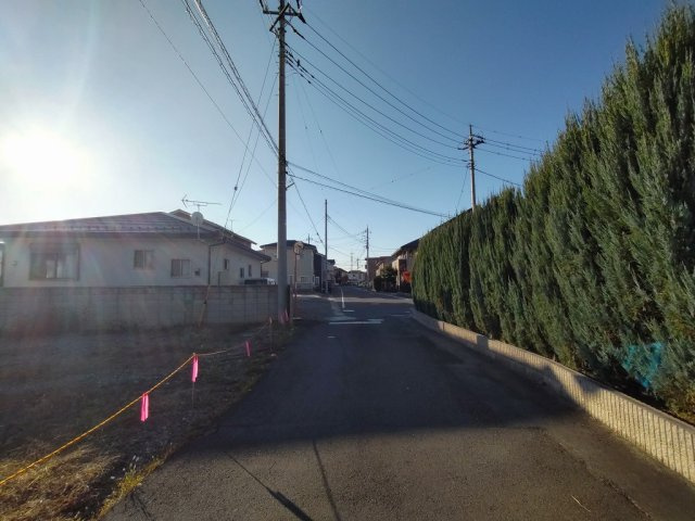 高崎市倉賀野町売地 B区画の前面道路含む現地写真