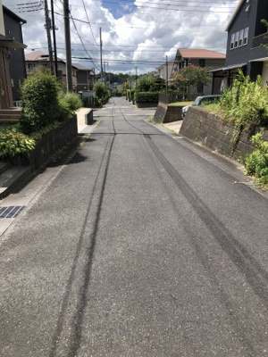 【前面道路含む現地写真】 | 佐竹南台ニュータウン　385-73