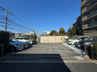 【駐車場】