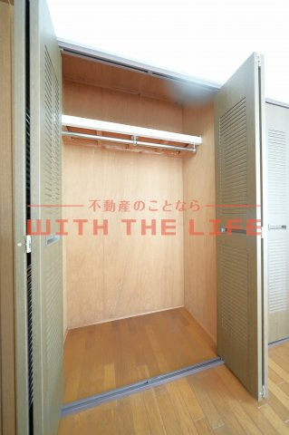 レジデンシャルウエストサイド【キャッシュバック対象物件】の収納|大きなものも収納できそうです