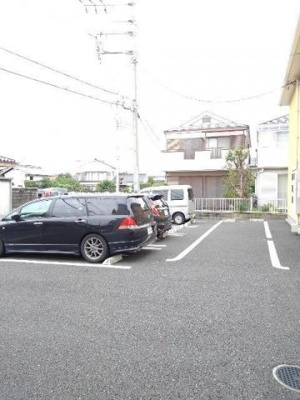 【駐車場】 | ヴィレッヂ・リバー