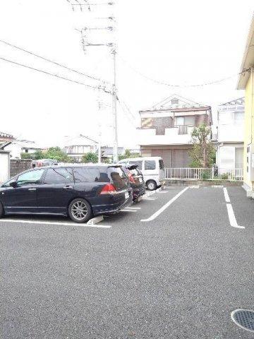 【駐車場】 | ヴィレッヂ・リバー