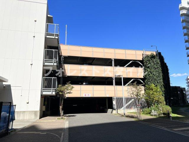 サンマークスだいにちフォレストコート（C棟）の駐車場