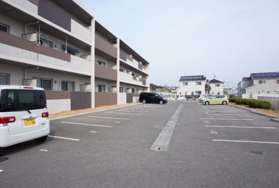 【駐車場】 | カーサフェリース | 駐車場