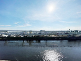 【展望】 | ●南東向きリバービュー！