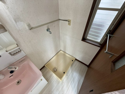 【洗面所】 | 高鷲８丁目貸家