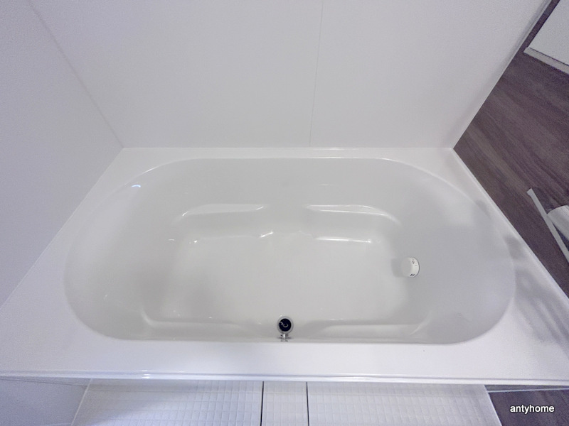 スプランディッド難波WESTⅢ　仲介手数料の浴室