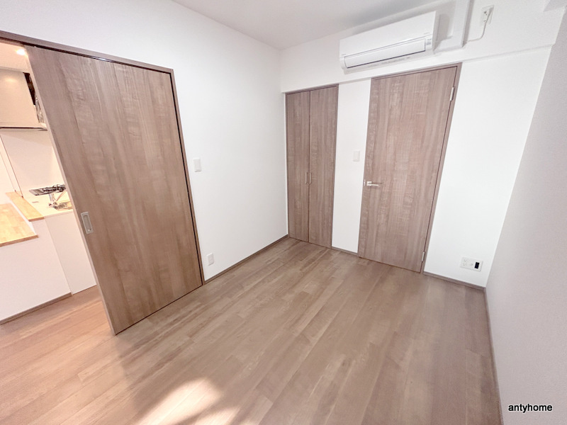 スプランディッド難波WESTⅢ　仲介手数料の洋室