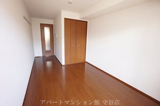 第二AMビルの寝室