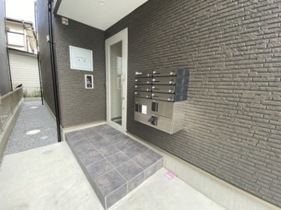 【エントランス】 | カサデルソル岩槻 | 清潔なエントランスです