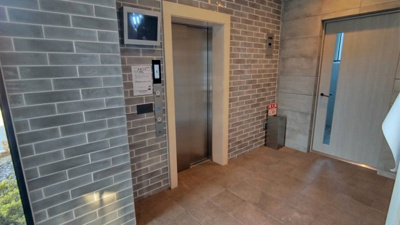 【ロビー】 | レジュールアッシュ淡路駅前 | エレベーター付きなので毎日の生活も快適です