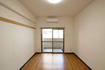 【居間・リビング】 | リファレンス天神 | 別号室の写真になります。現況優先。