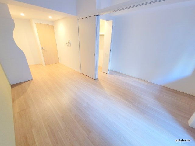 アプリーレ西本町　仲介手数料無料の居間・リビング