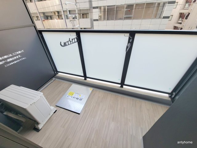 アプリーレ西本町　仲介手数料無料のバルコニー