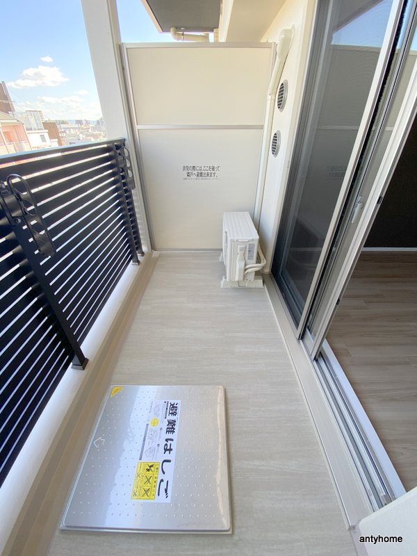 ワールドアイ都島高倉町　のバルコニー