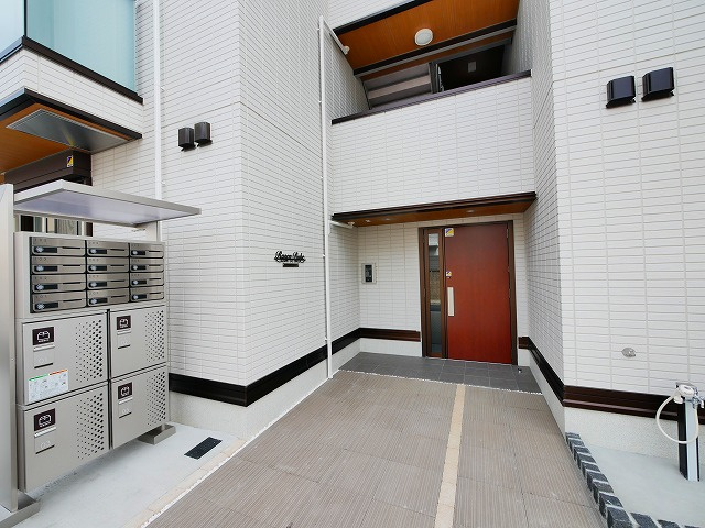 ラーゼン　ルーエのエントランス|落ち着いたエントランスです