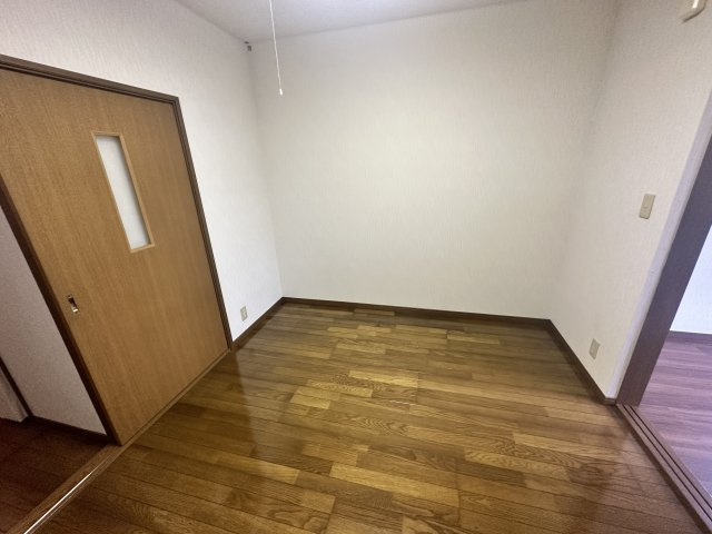 サンヒルズ江良Bのキッチン|スペースも充実。