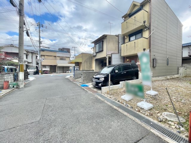 向日市寺戸町七ノ坪　建築条件なし土地の前面道路含む現地写真