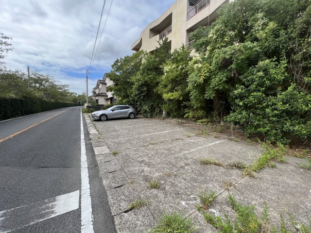 カーサ徳寿の駐車場